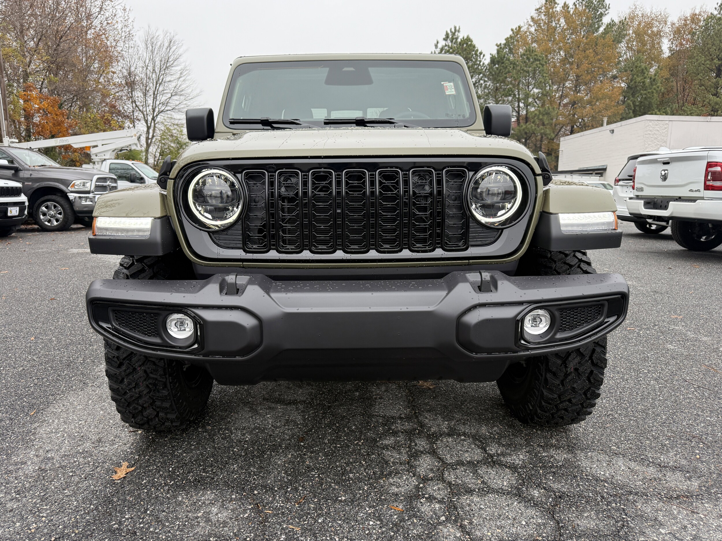 2026 Jeep Gladiator Willys photo 2