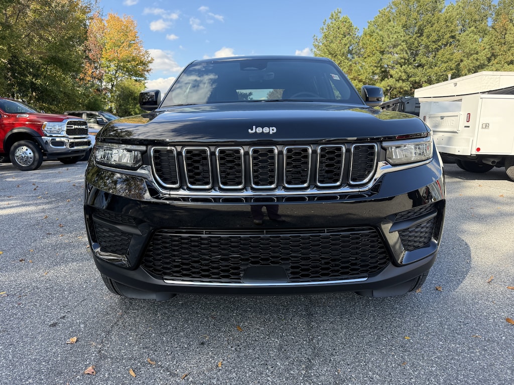 New 2025 Jeep Grand Cherokee LAREDO X 4X4 Sport Utility