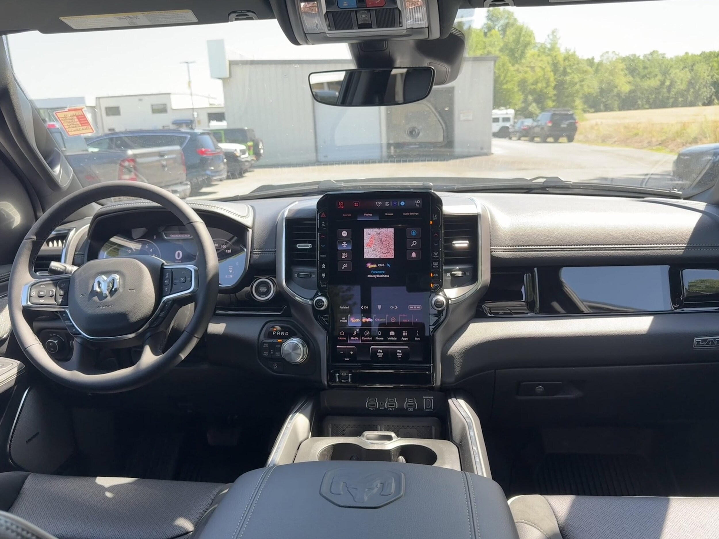 2026 RAM 1500 Laramie - Photo 18