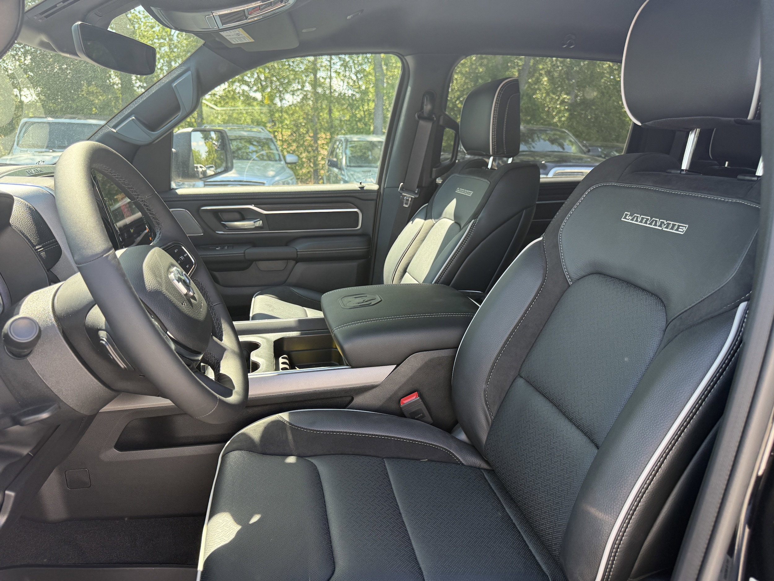 2026 RAM 1500 Laramie - Photo 15