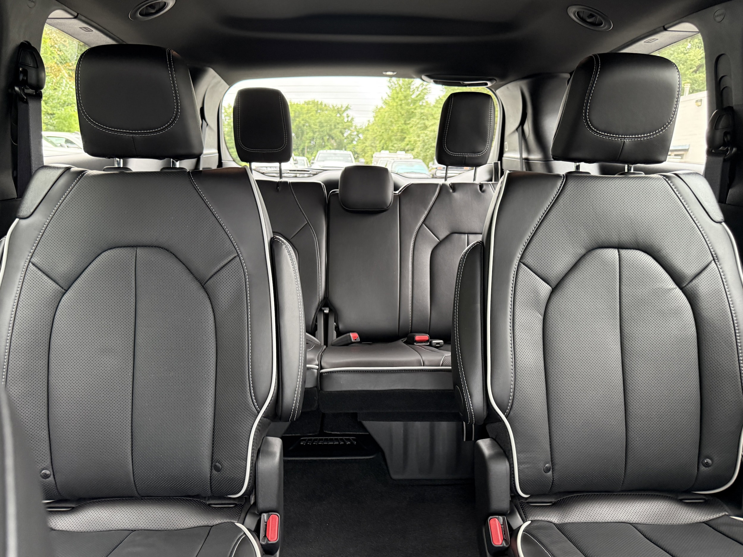 2026 Chrysler Pacifica Limited - Photo 18