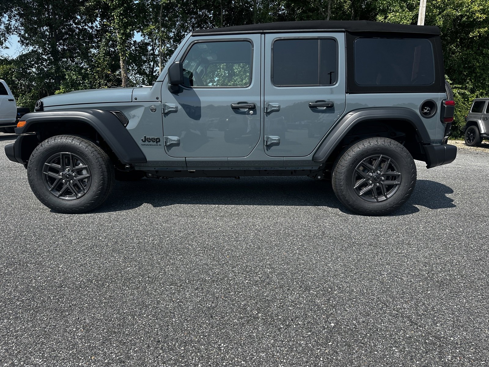 2024 Jeep Wrangler Sport S photo 3