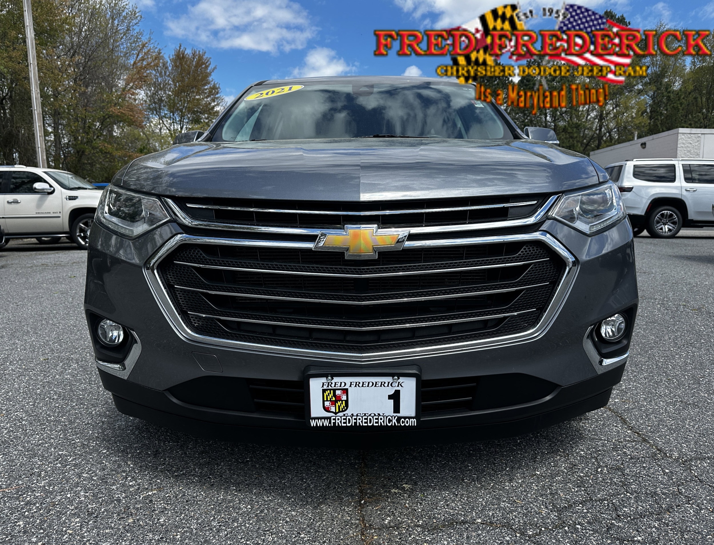Used 2021 Chevrolet Traverse 3LT with VIN 1GNEVHKW4MJ104392 for sale in Easton, MD
