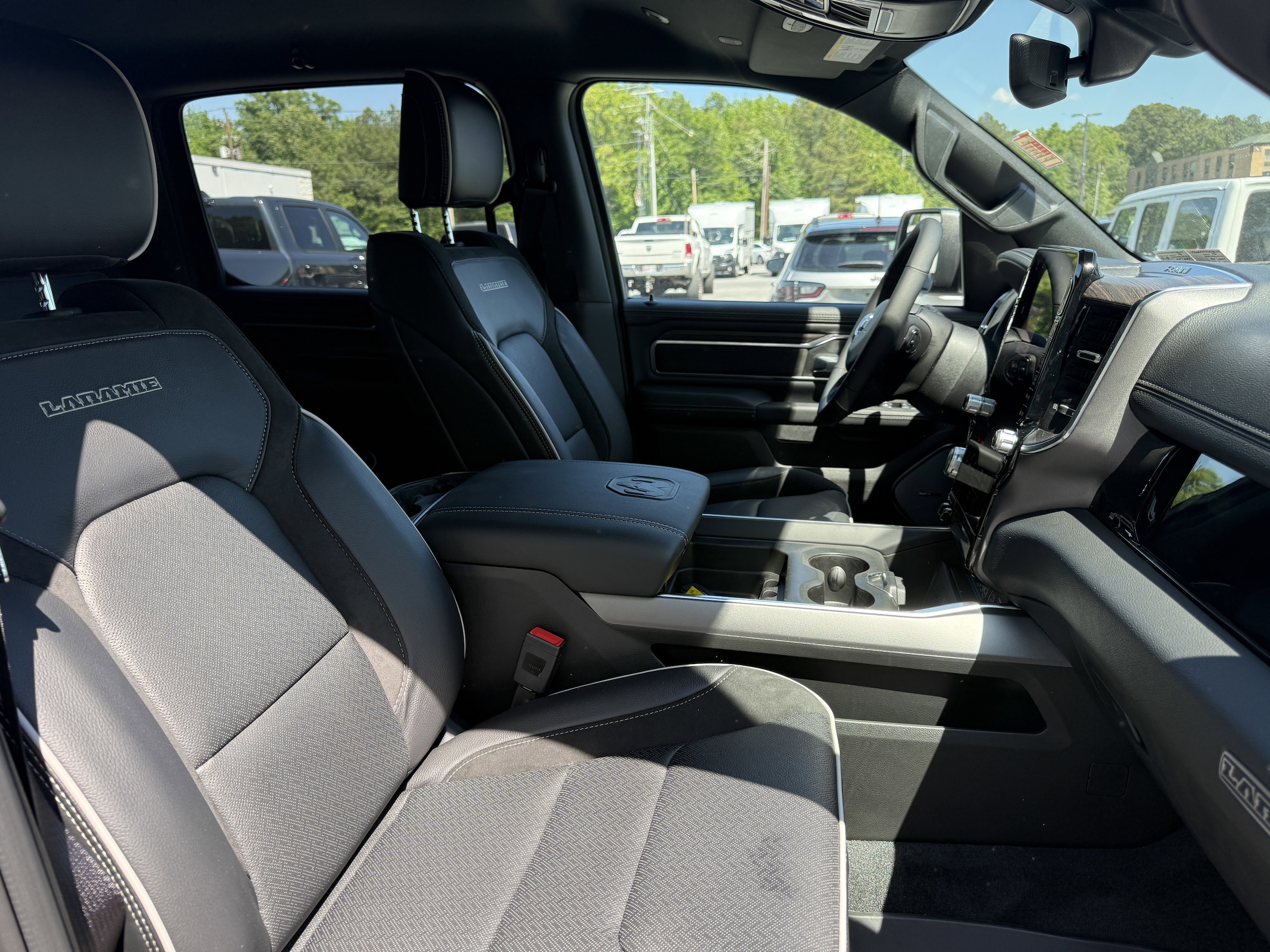 2026 RAM 1500 Laramie - Photo 14