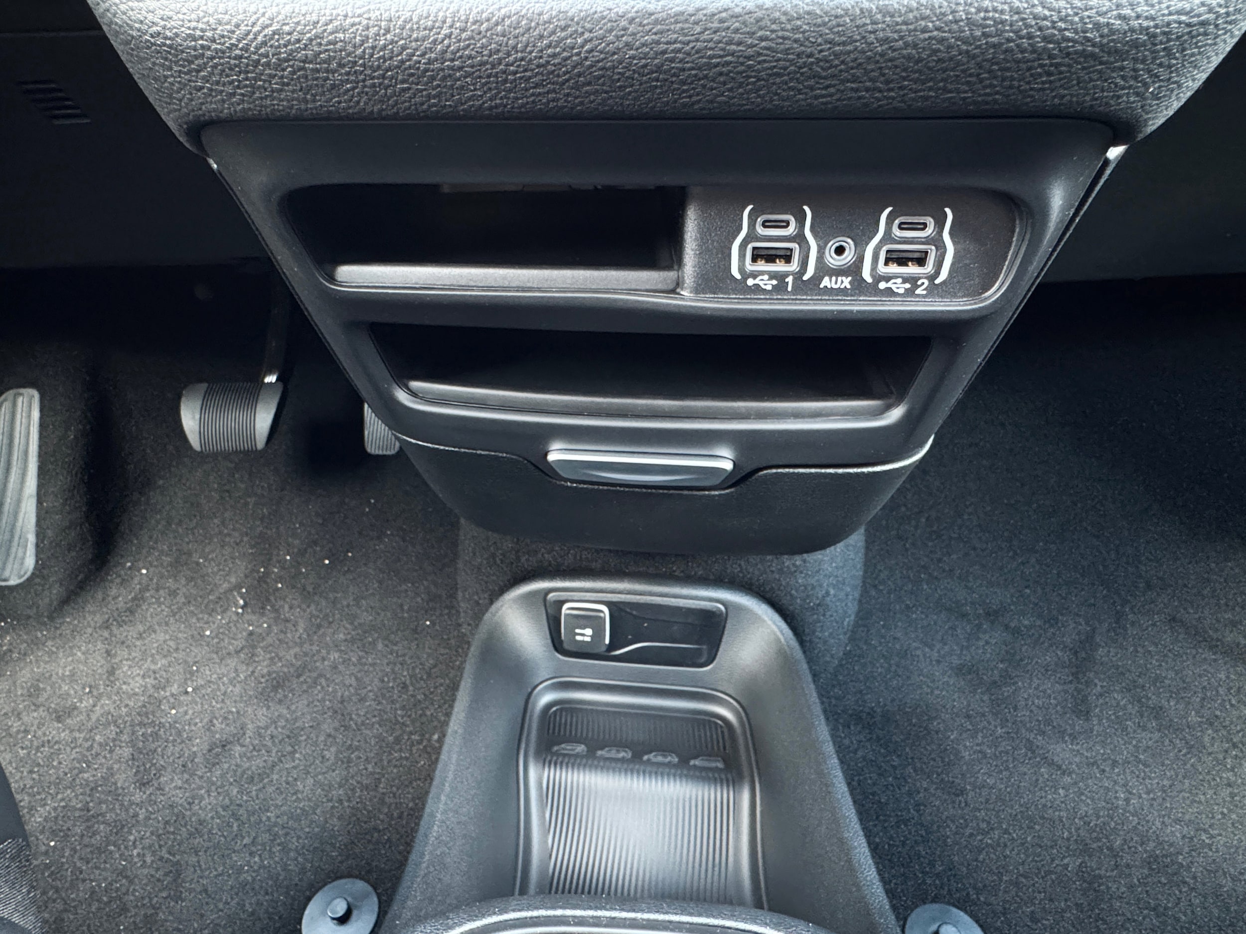 2025 Chrysler Pacifica Select - Photo 17