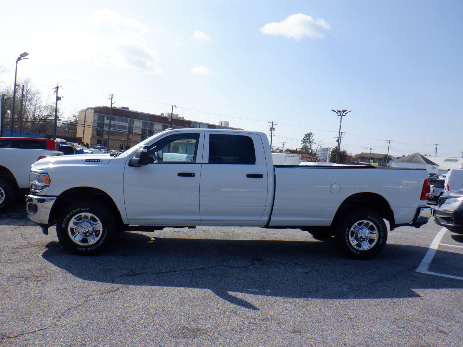 2024 Ram 2500 Tradesman photo 2