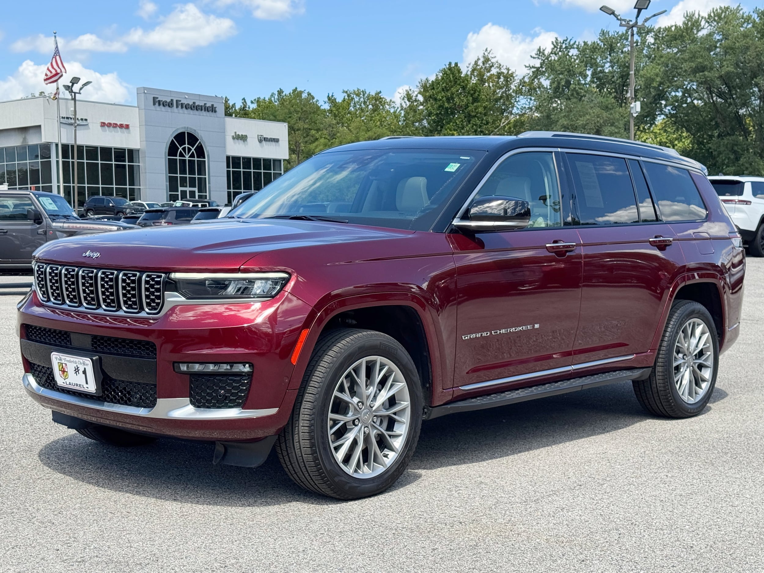 2022 Jeep Grand Cherokee L Summit's photo