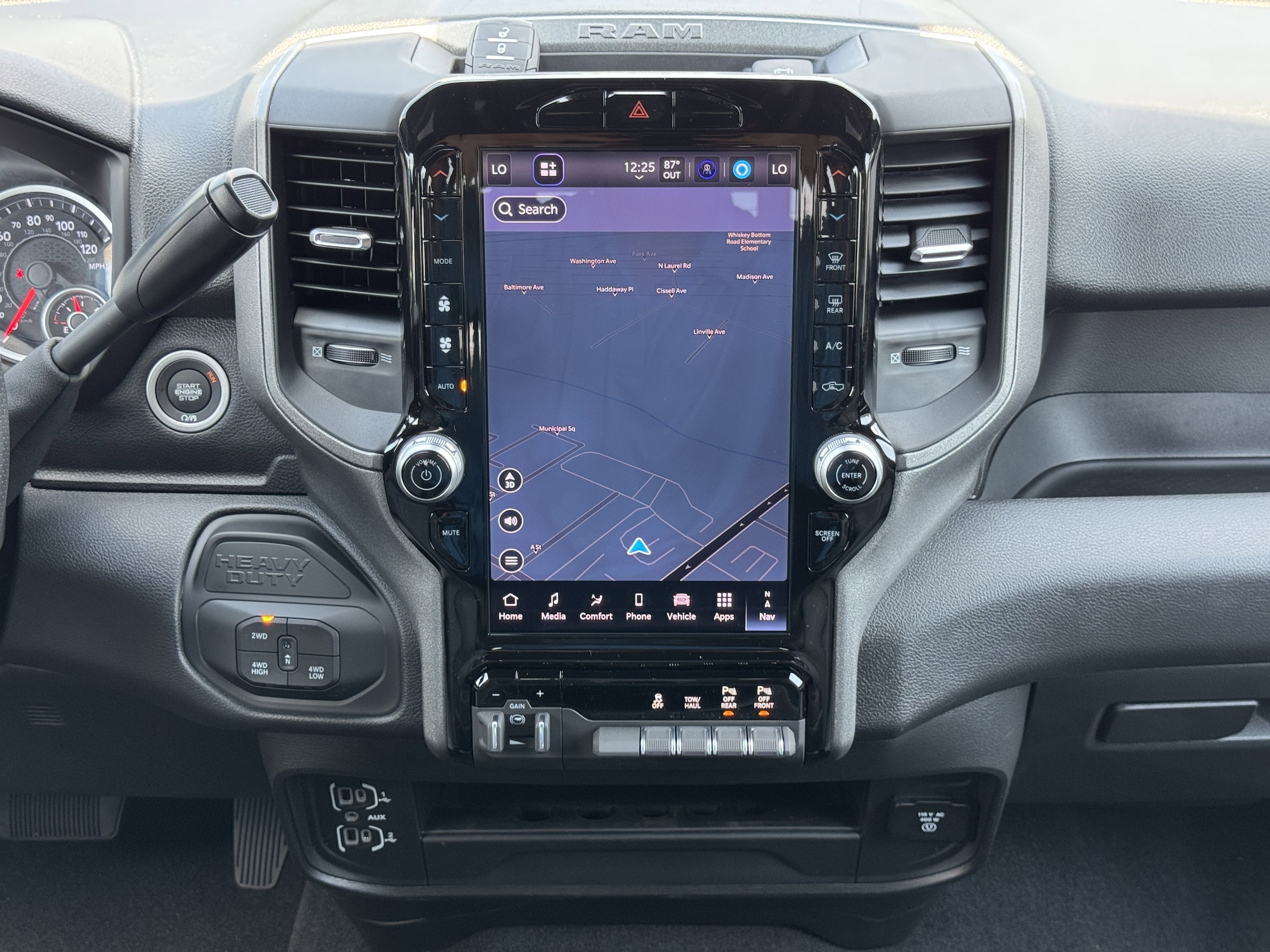 2025 RAM 2500 Tradesman - Photo 39