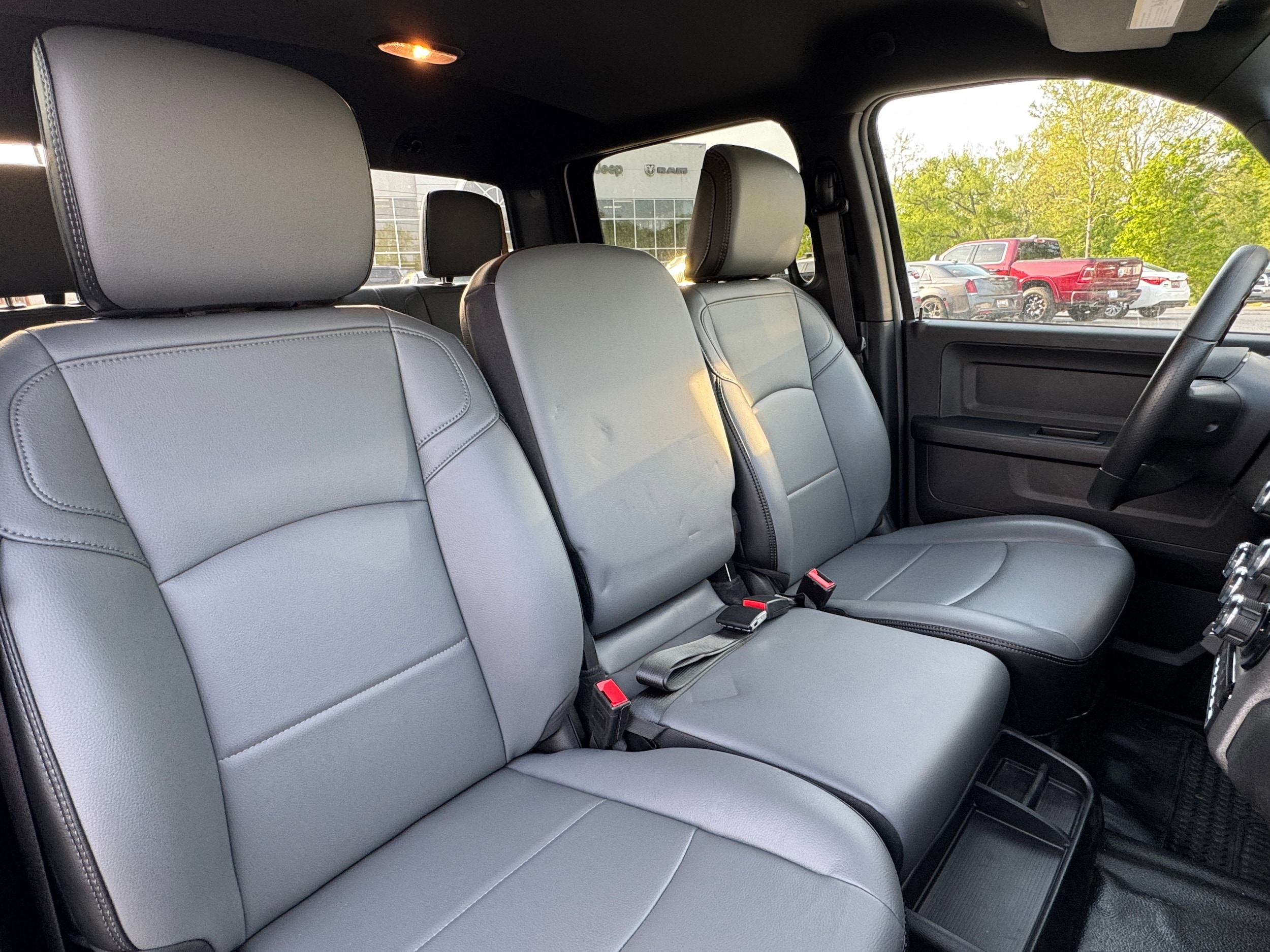 2025 RAM 2500 Tradesman - Photo 15