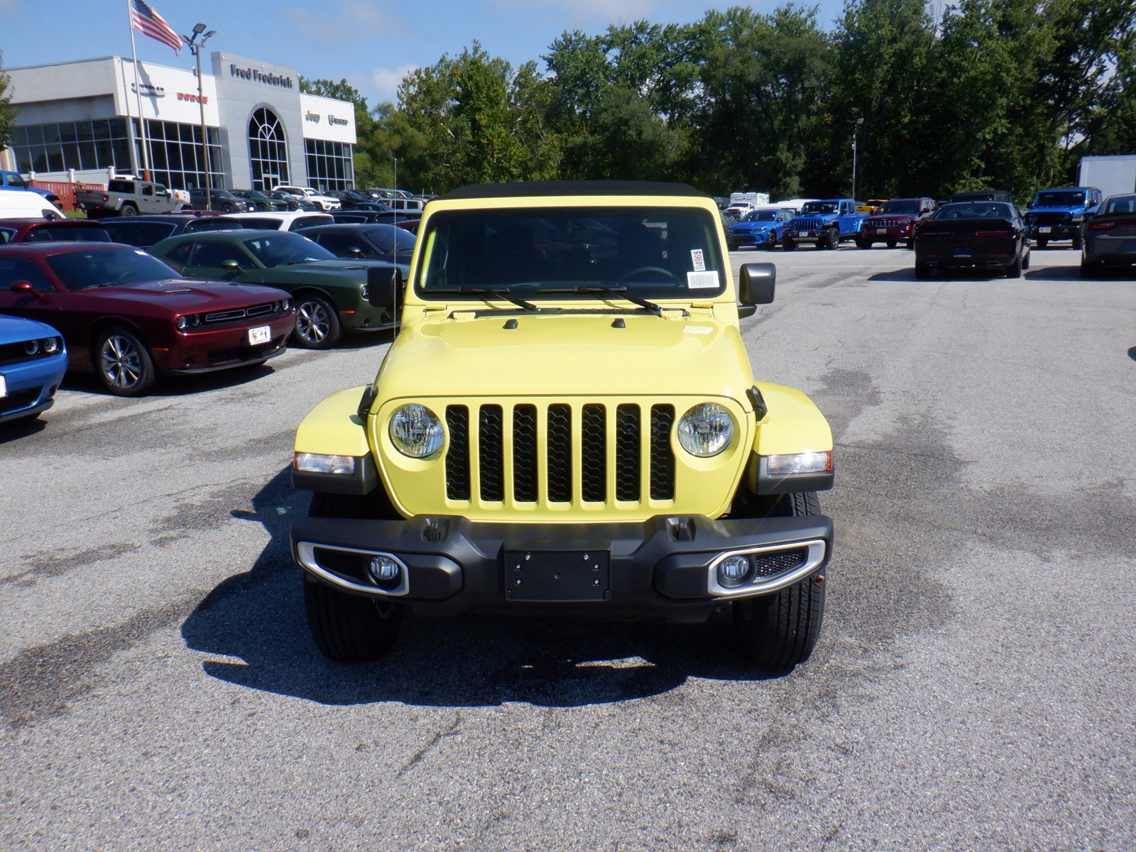 2023 Jeep Gladiator Sport S photo 4