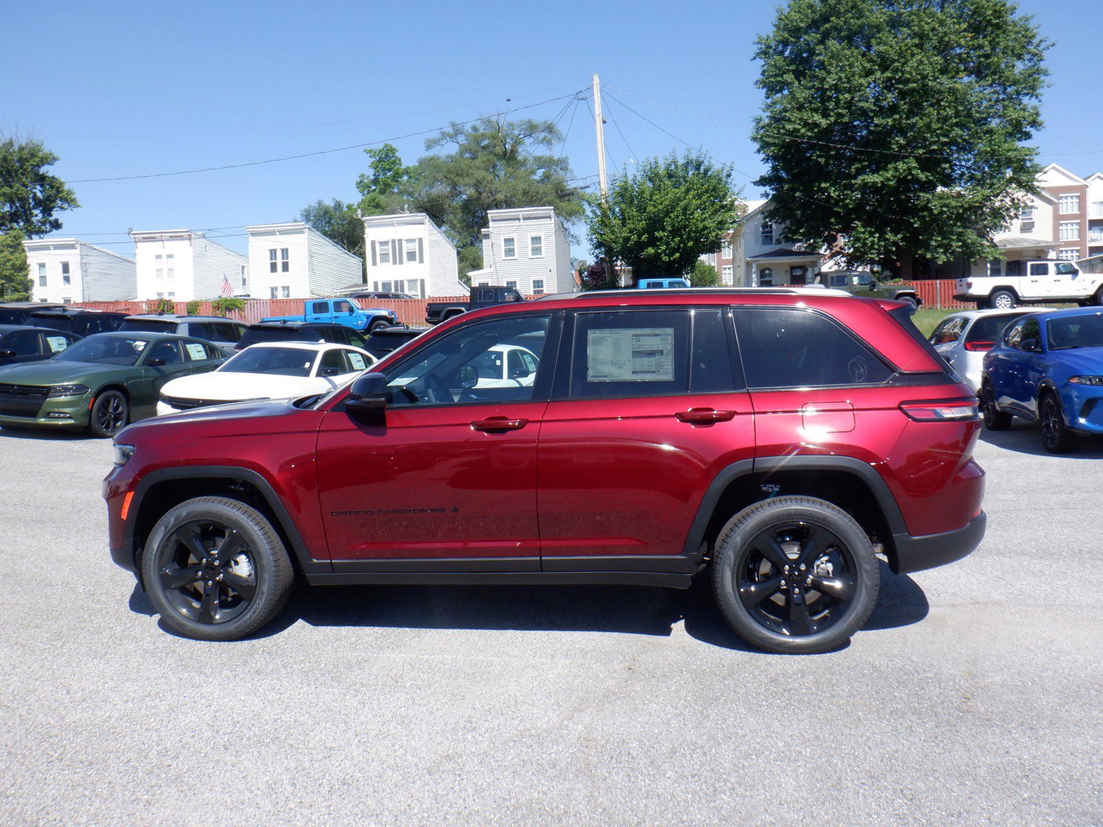 2024 Jeep Grand Cherokee Limited photo 2