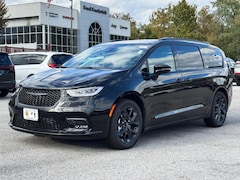 2026 Chrysler Pacifica SELECT Passenger Van