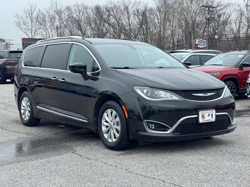 Used 2019 Chrysler Pacifica Touring L Touring L FWD