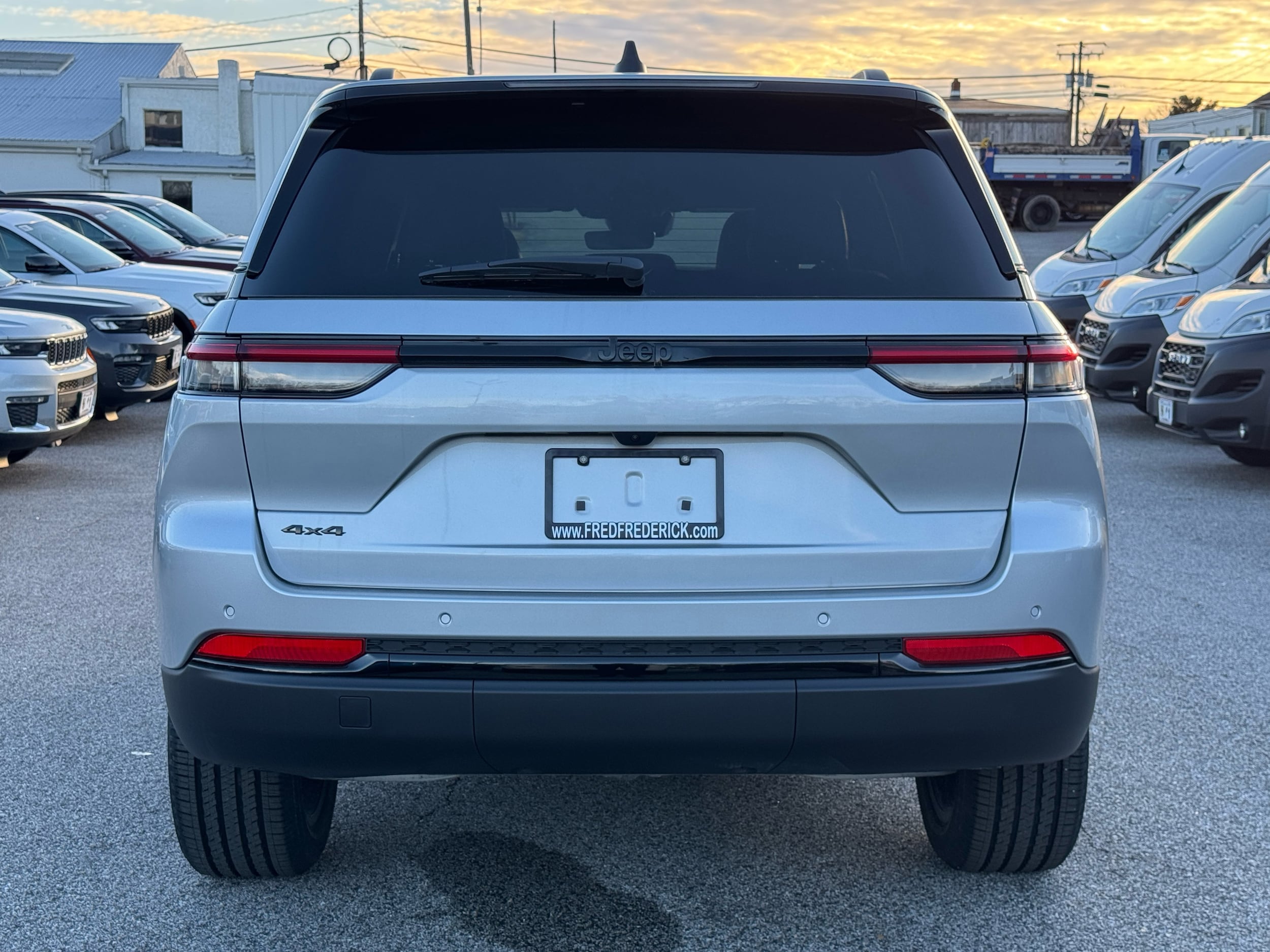 2025 Jeep Grand Cherokee Altitude - Photo 6