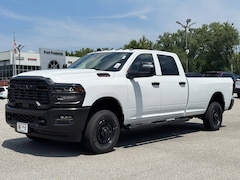2025 Ram 2500 TRADESMAN CREW CAB 4X4 8' BOX Pickup