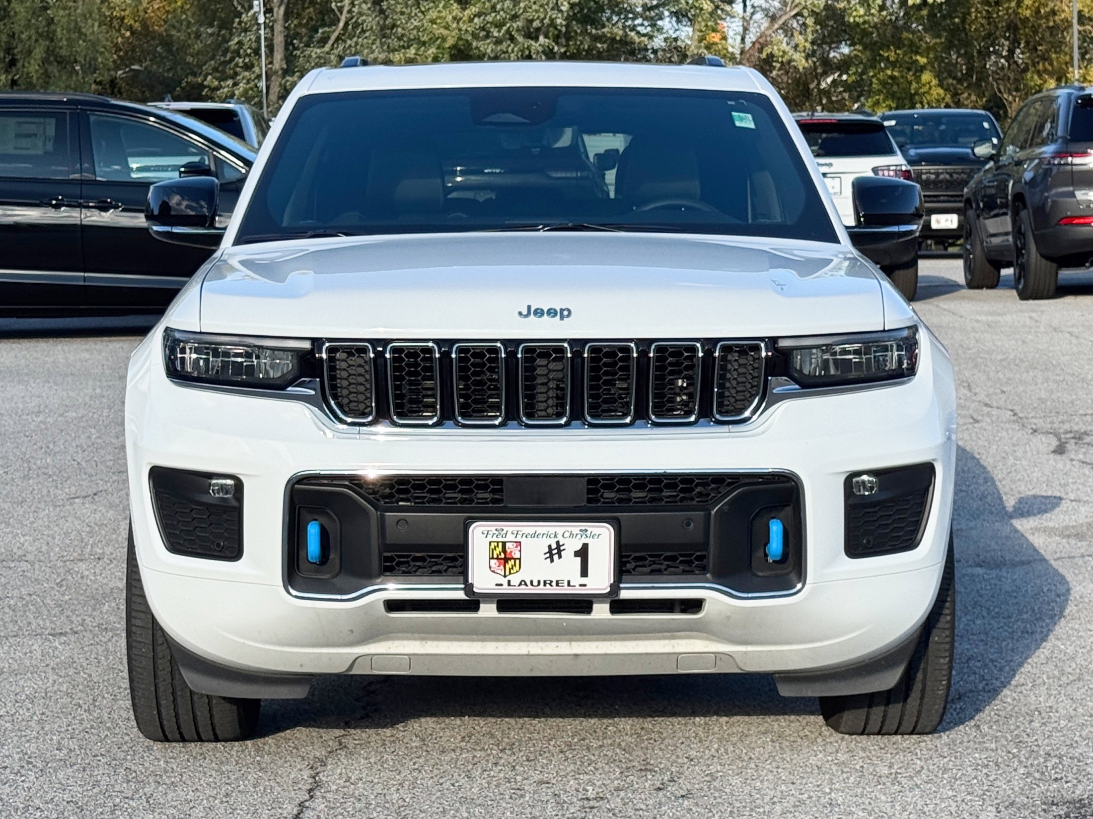 2023 Jeep Cherokee Overland 4xe photo 2