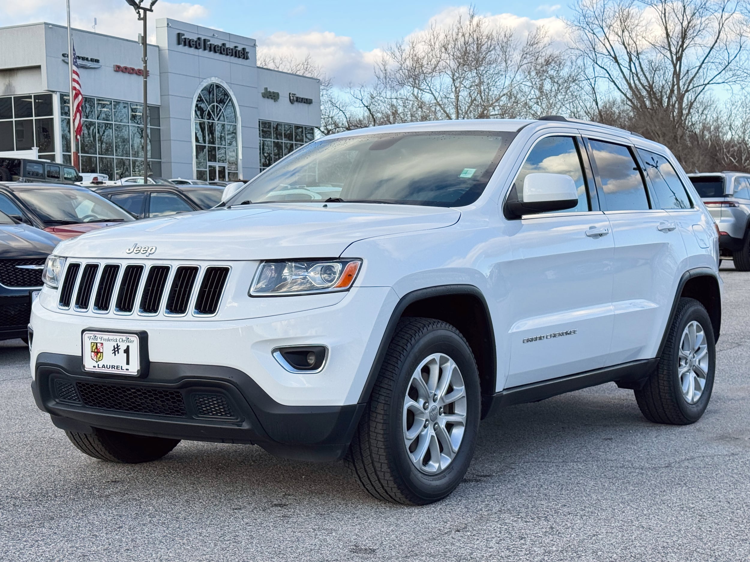 2015 Jeep Grand Cherokee Laredo E's photo