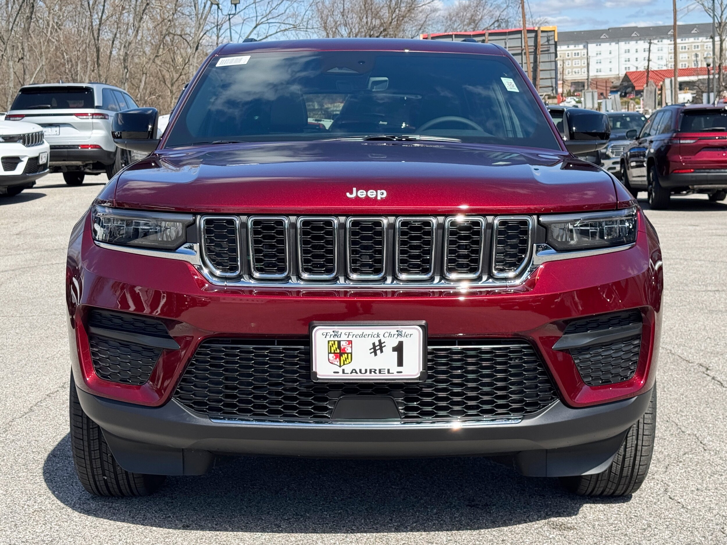 2025 Jeep Grand Cherokee Laredo X photo 2