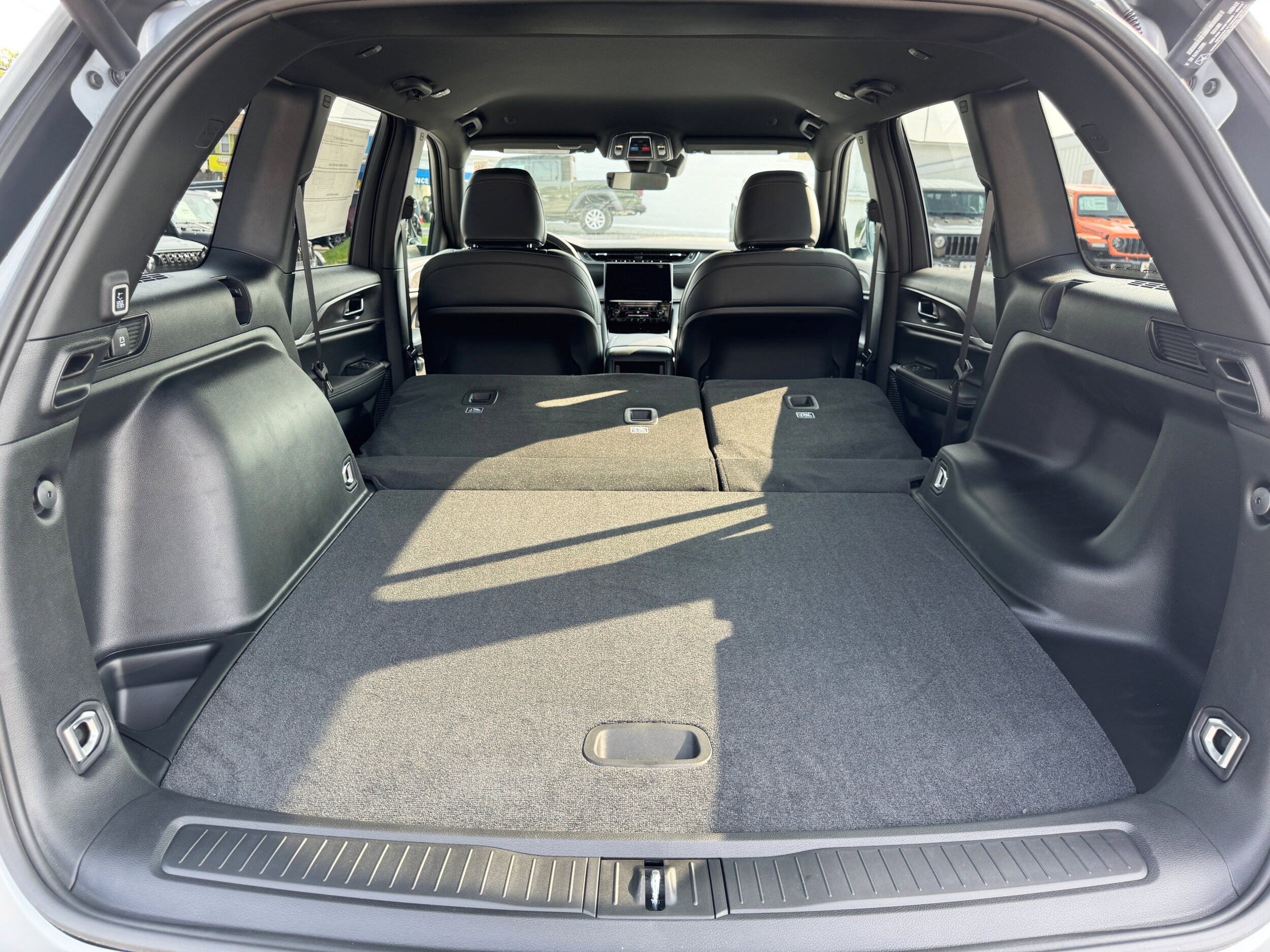 2025 Jeep Grand Cherokee Limited - Photo 12