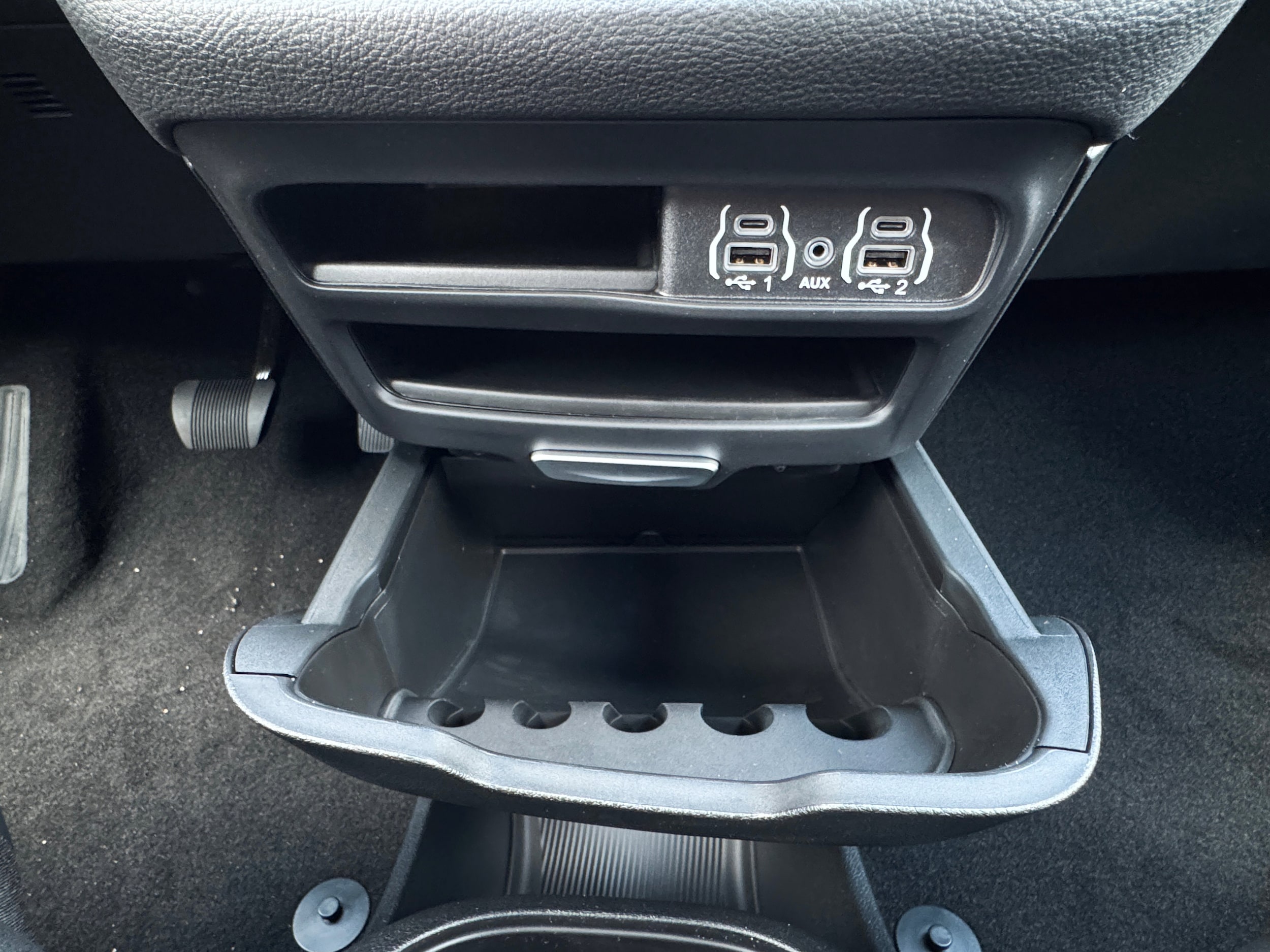 2025 Chrysler Pacifica Select - Photo 18