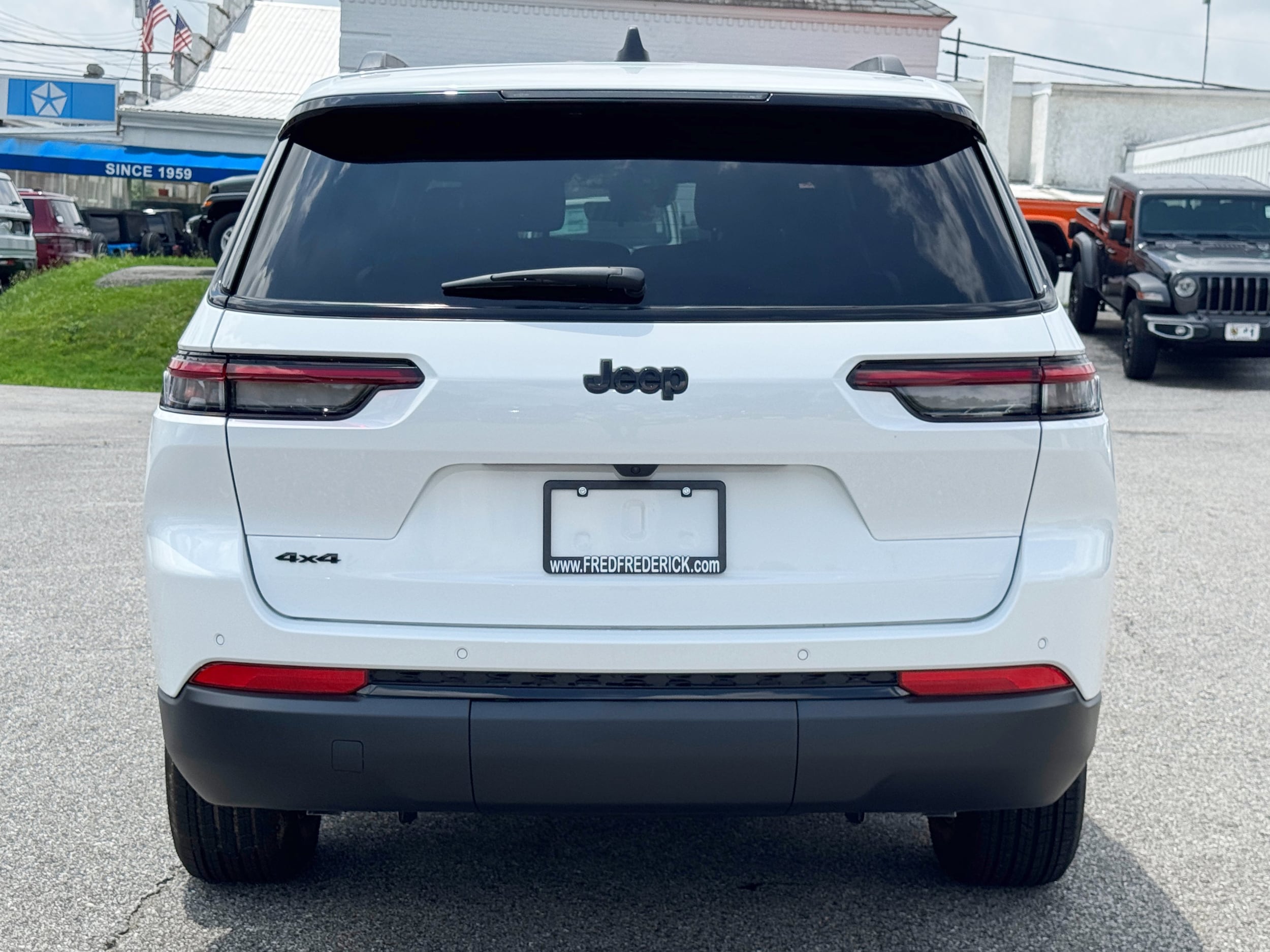 2025 Jeep Grand Cherokee L Altitude - Photo 6