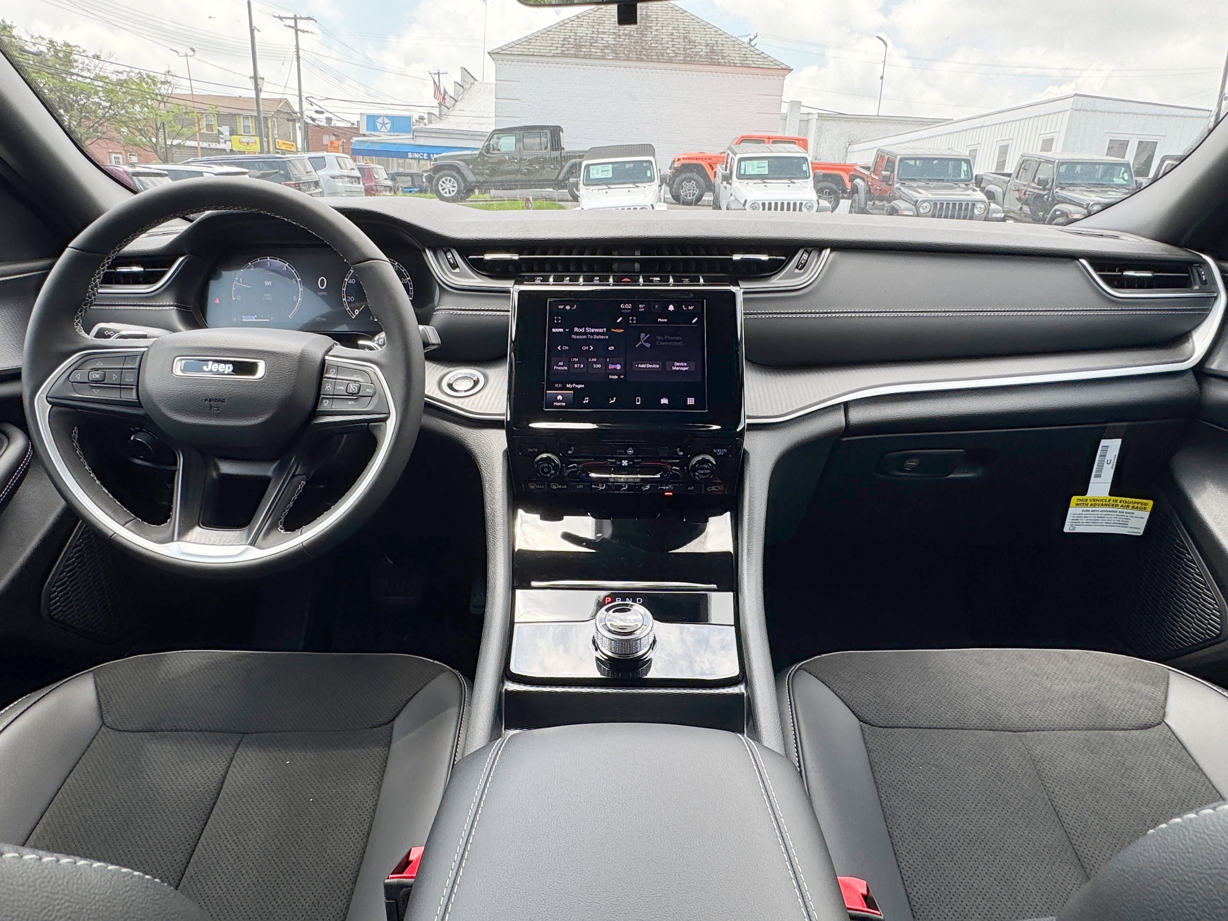 2025 Jeep Grand Cherokee L Altitude - Photo 13