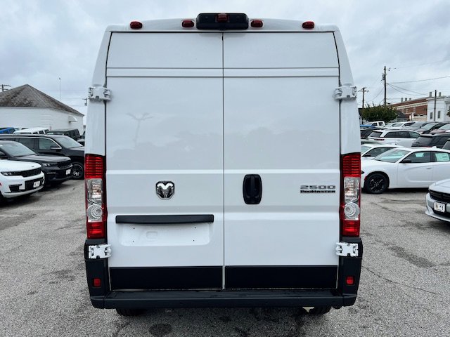 2024 Ram ProMaster 2500 photo 4