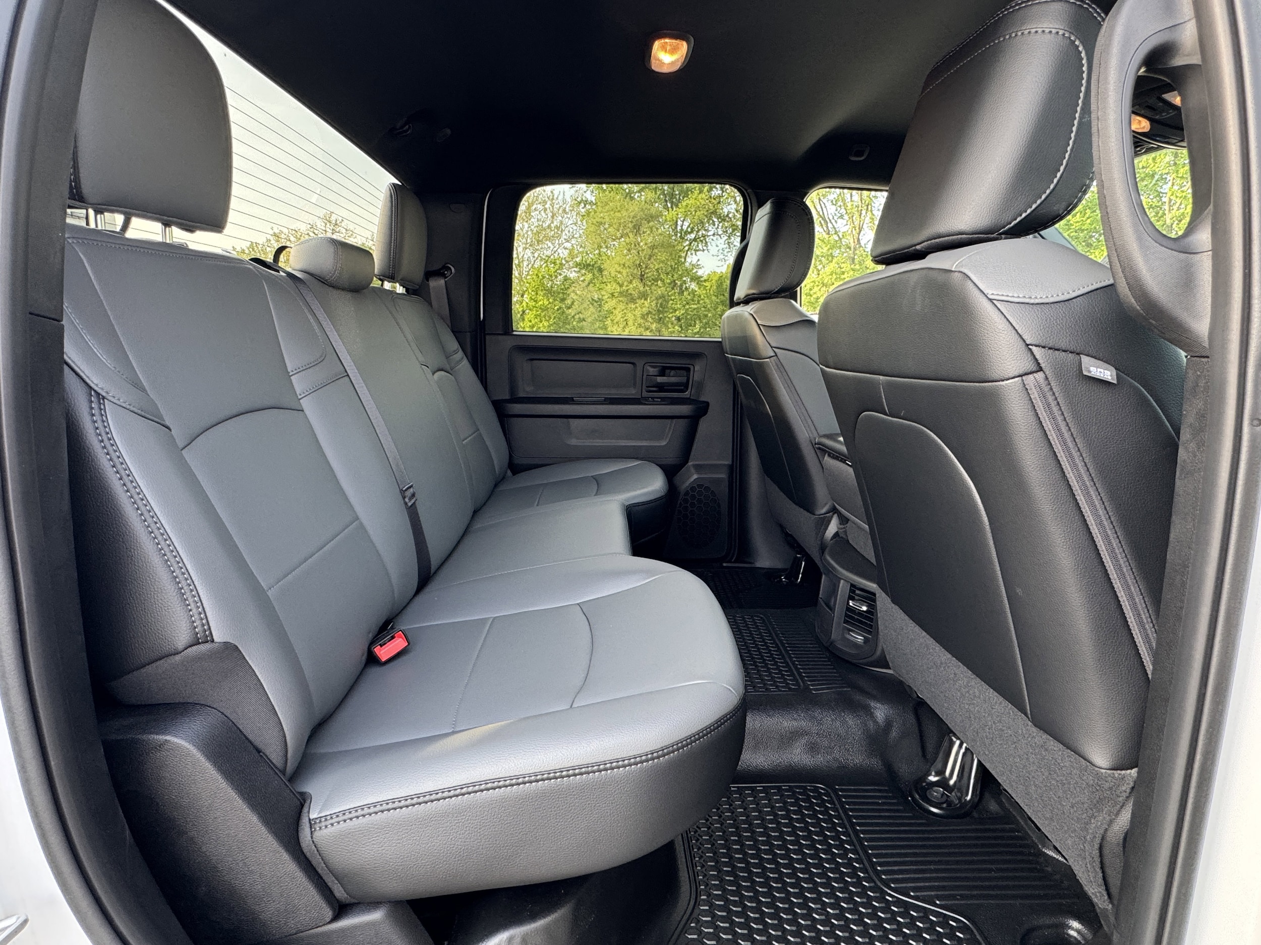 2025 RAM 2500 Tradesman - Photo 17
