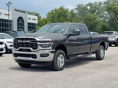 2026 Ram 3500 TRADESMAN CREW CAB 4X4 8' BOX Pickup