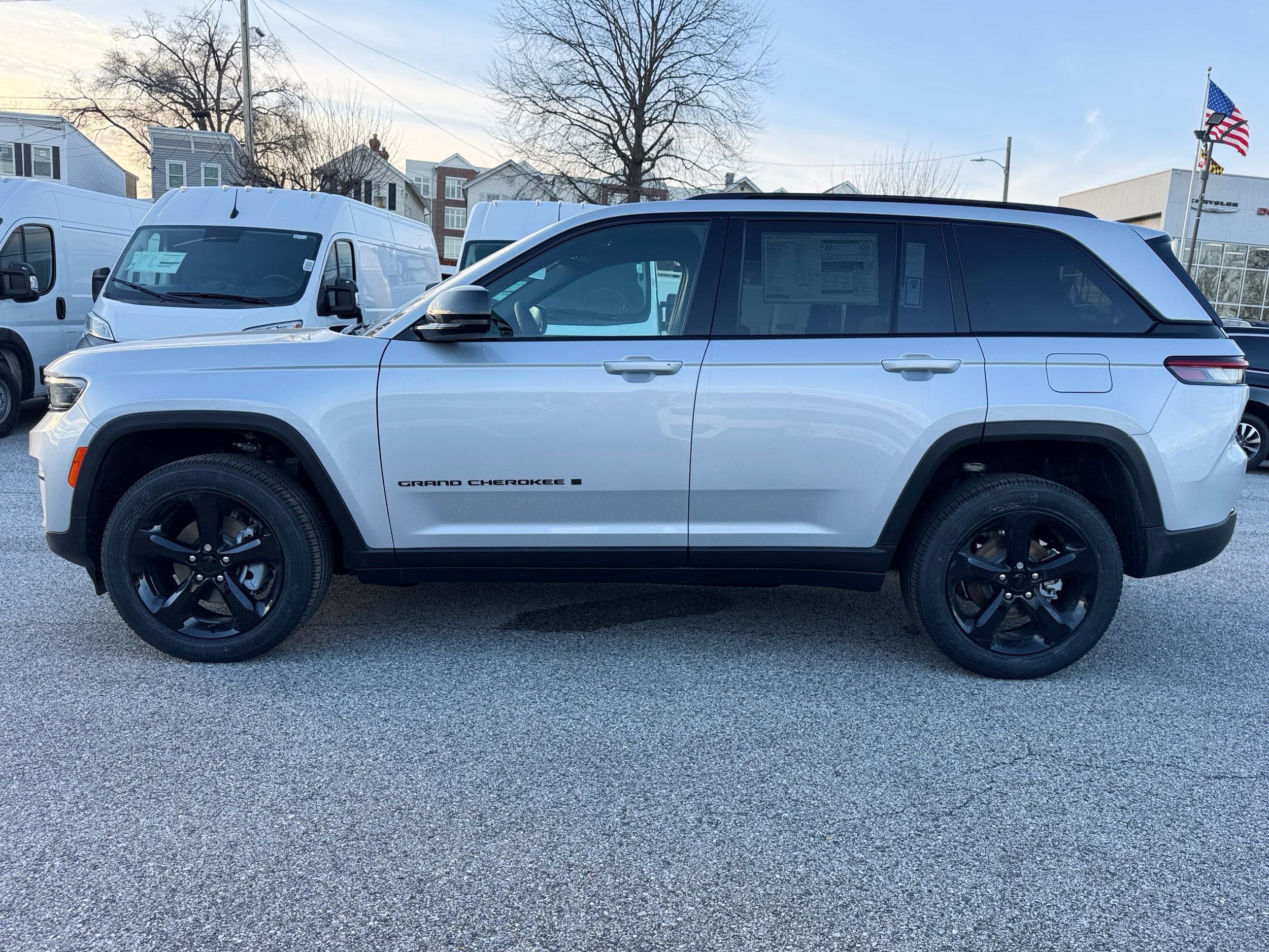 2025 Jeep Grand Cherokee Altitude - Photo 8
