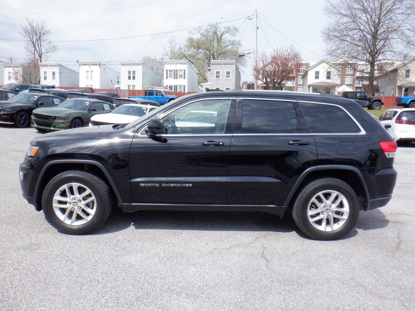 Used 2017 Jeep Grand Cherokee Laredo E with VIN 1C4RJFAG8HC772551 for sale in Laurel, MD