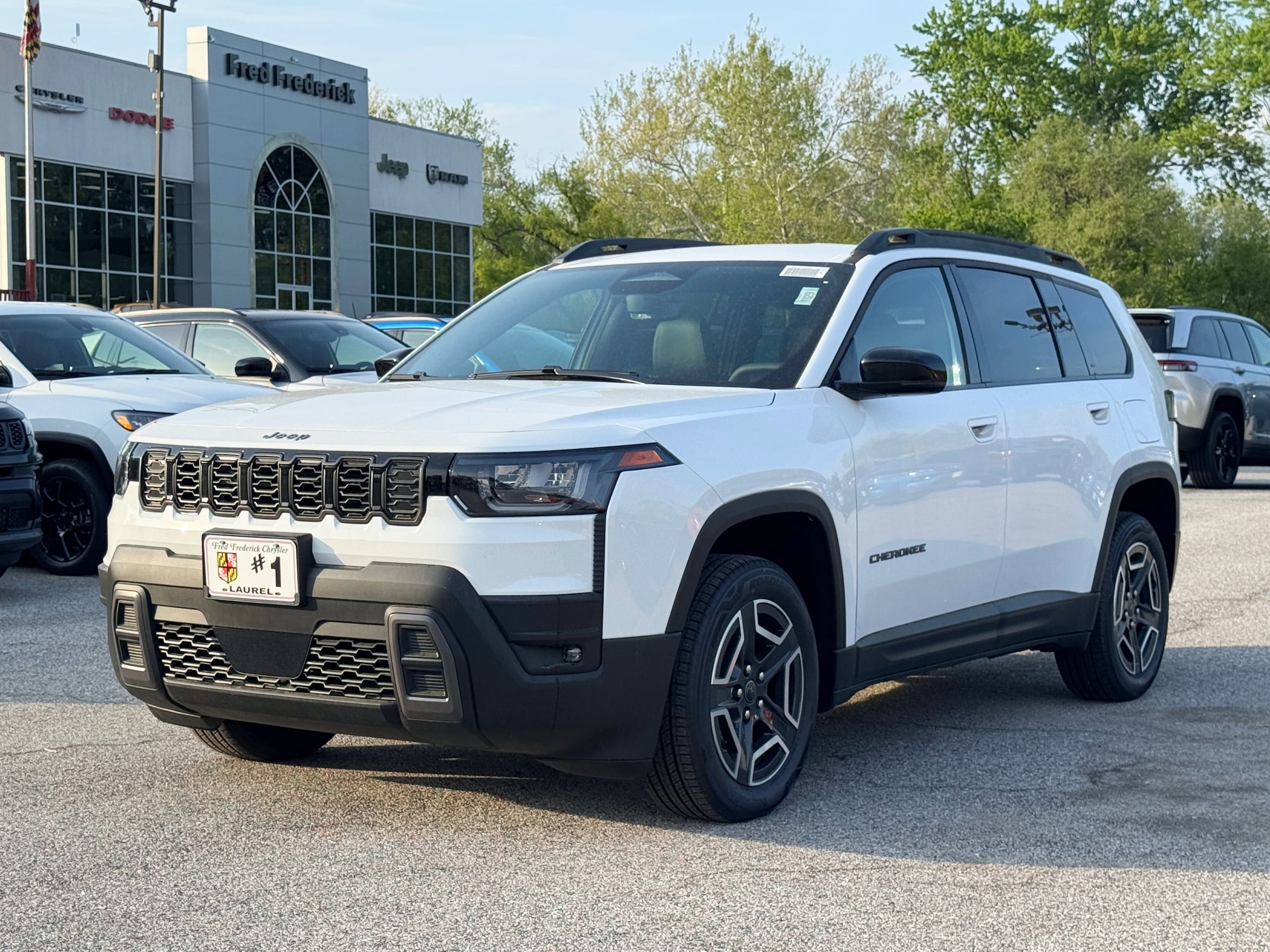 2026 Jeep Cherokee Limited HEV 4X4's photo