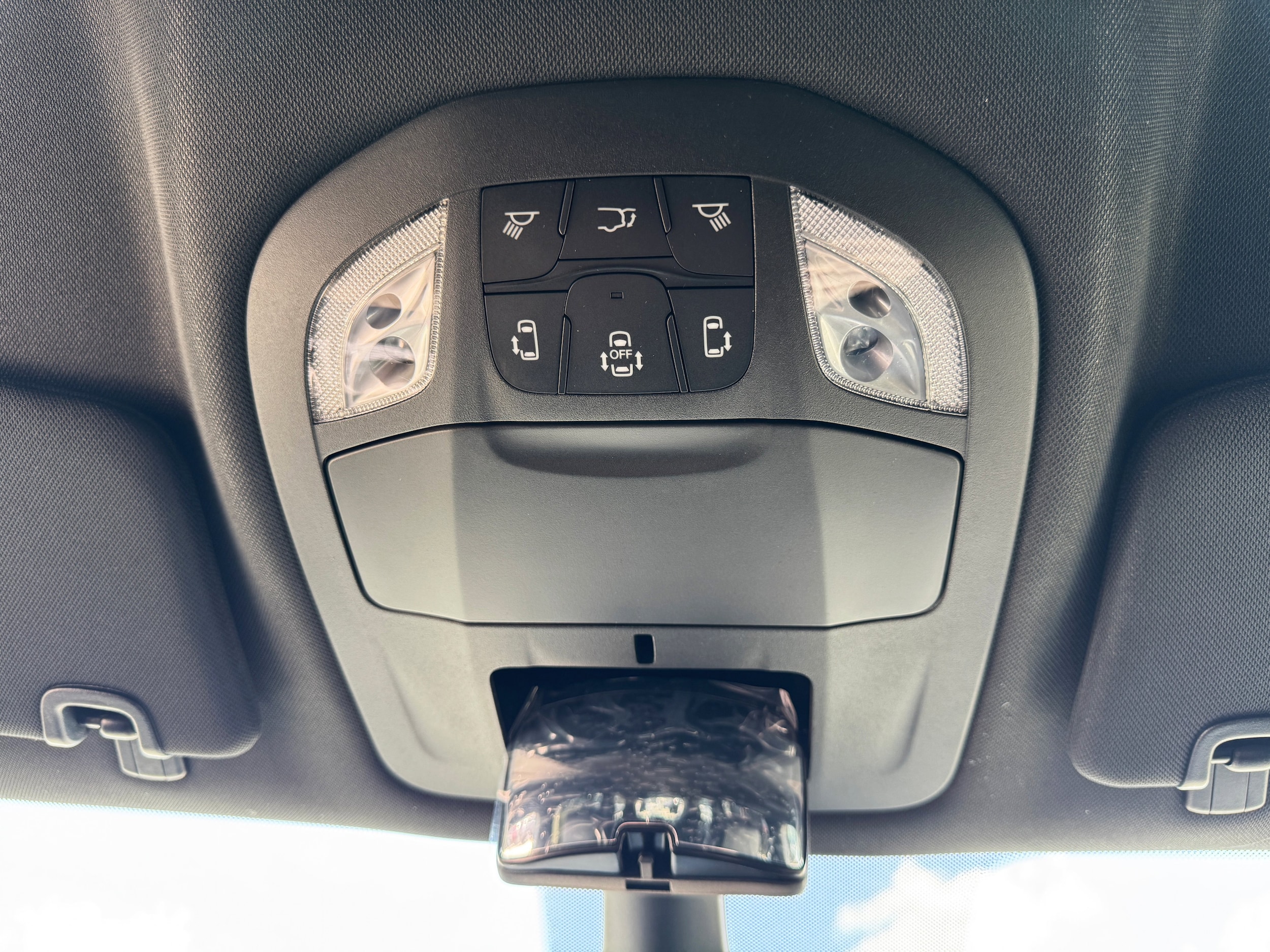 2025 Chrysler Pacifica Select - Photo 19