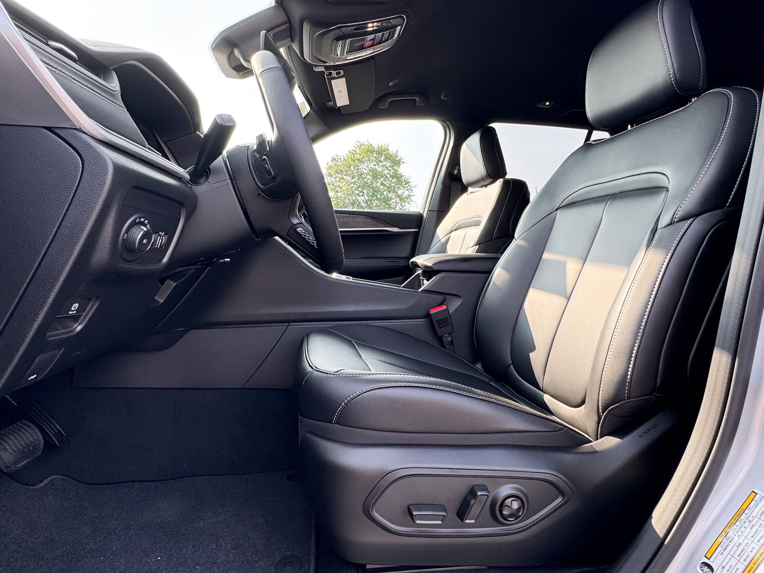 2025 Jeep Grand Cherokee Limited - Photo 15