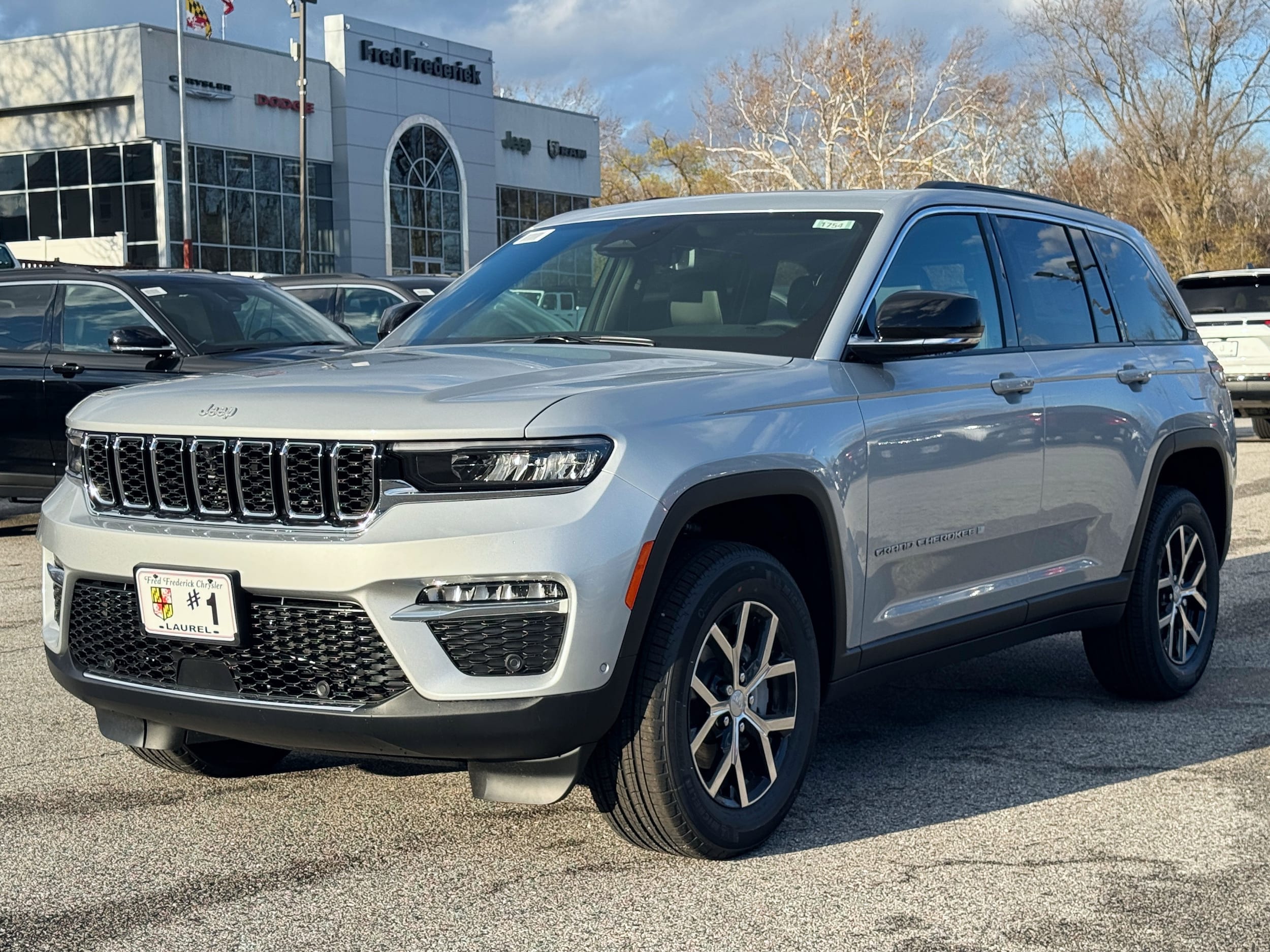 2025 Jeep Grand Cherokee Limited's photo