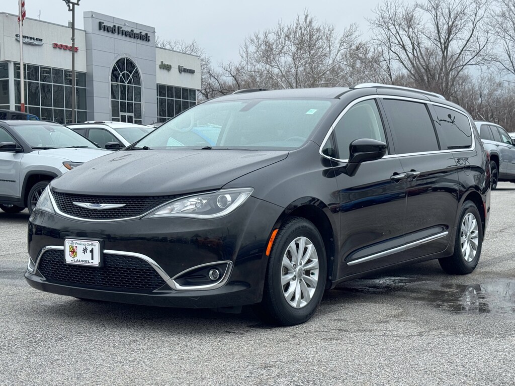Used 2019 Chrysler Pacifica Touring L Touring L FWD