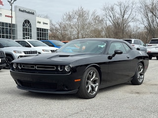 2015 Dodge Challenger SXT Coupe