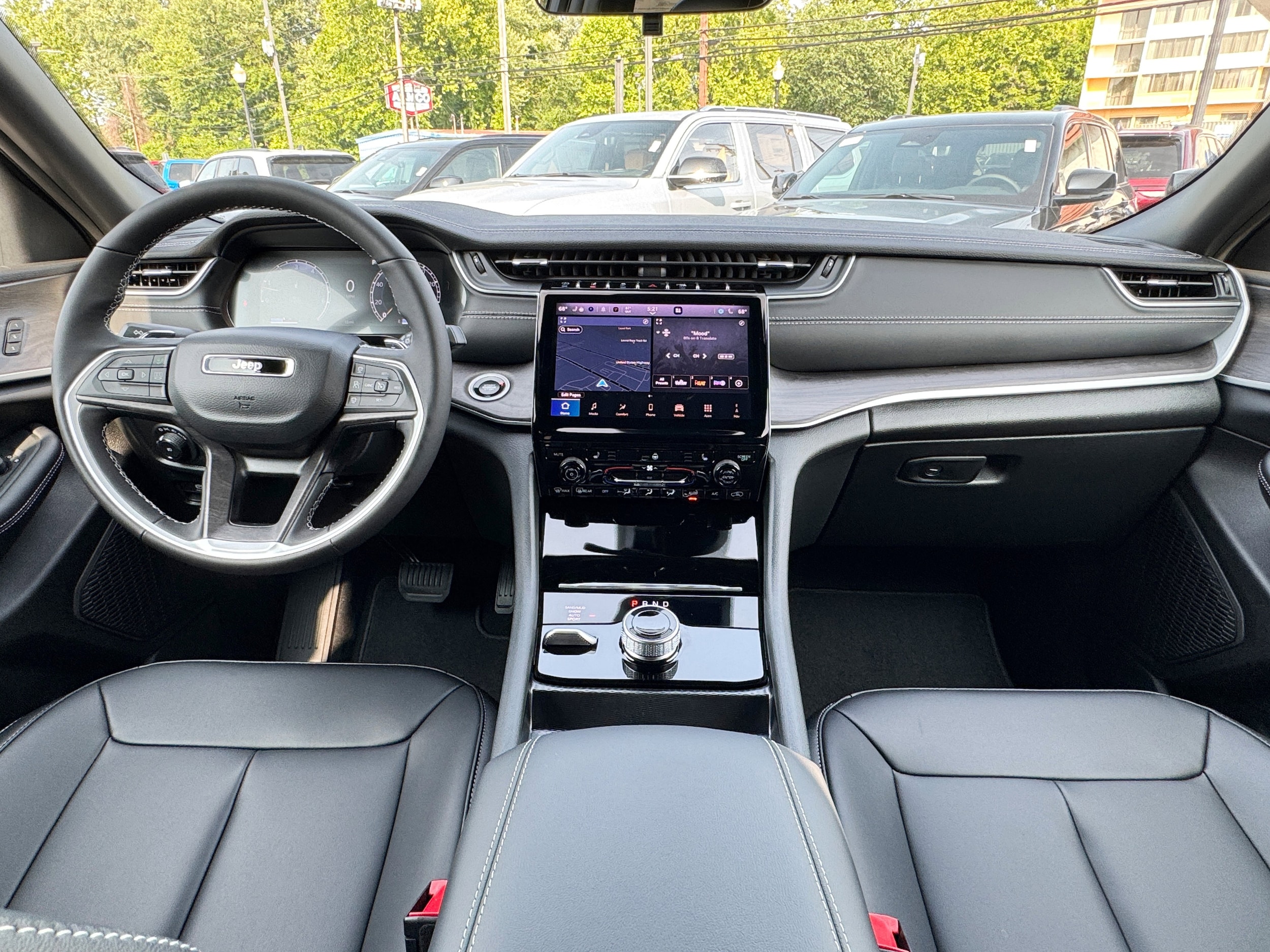 2025 Jeep Grand Cherokee Limited - Photo 17