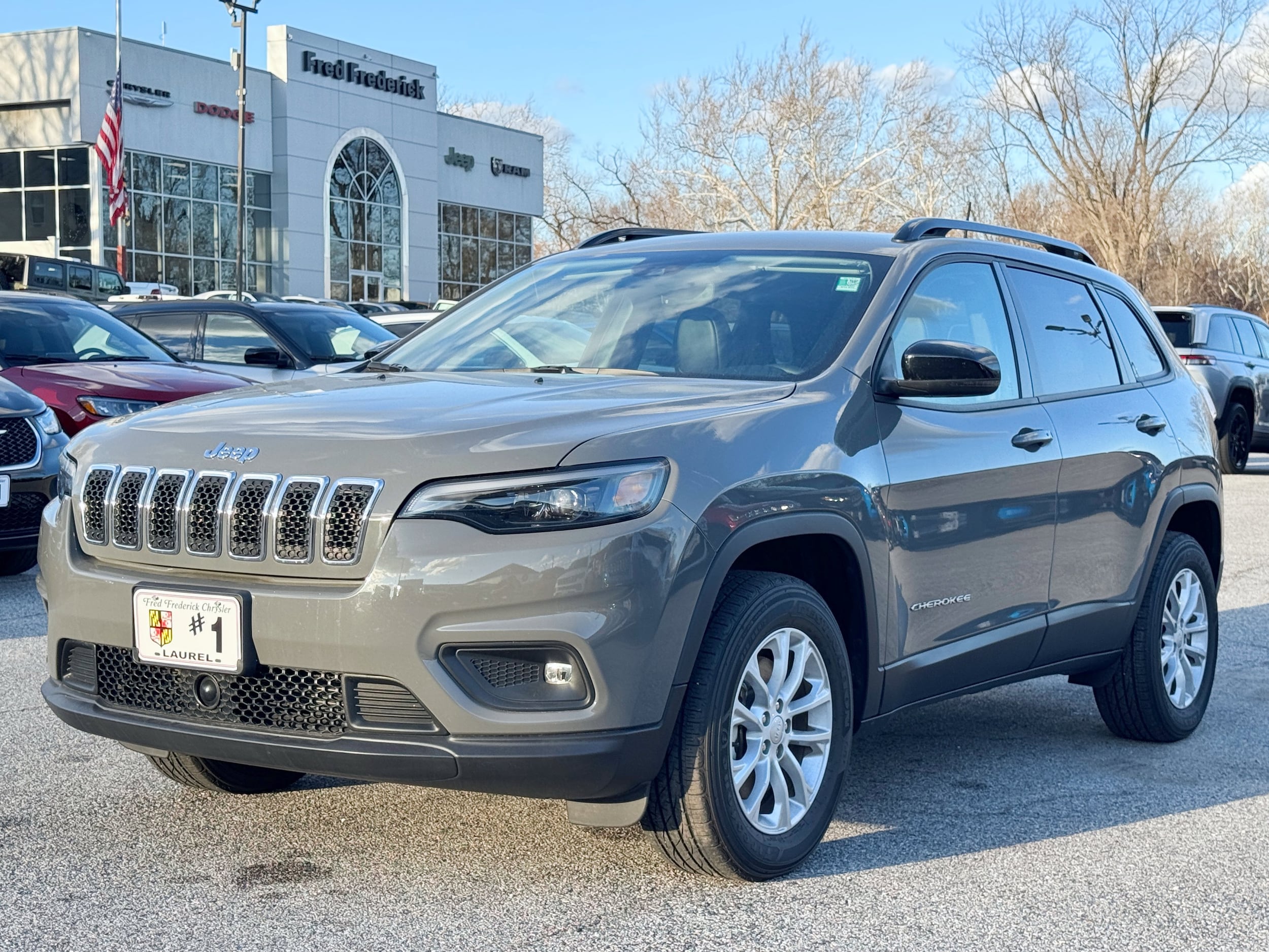 2022 Jeep Cherokee Latitude Lux's photo