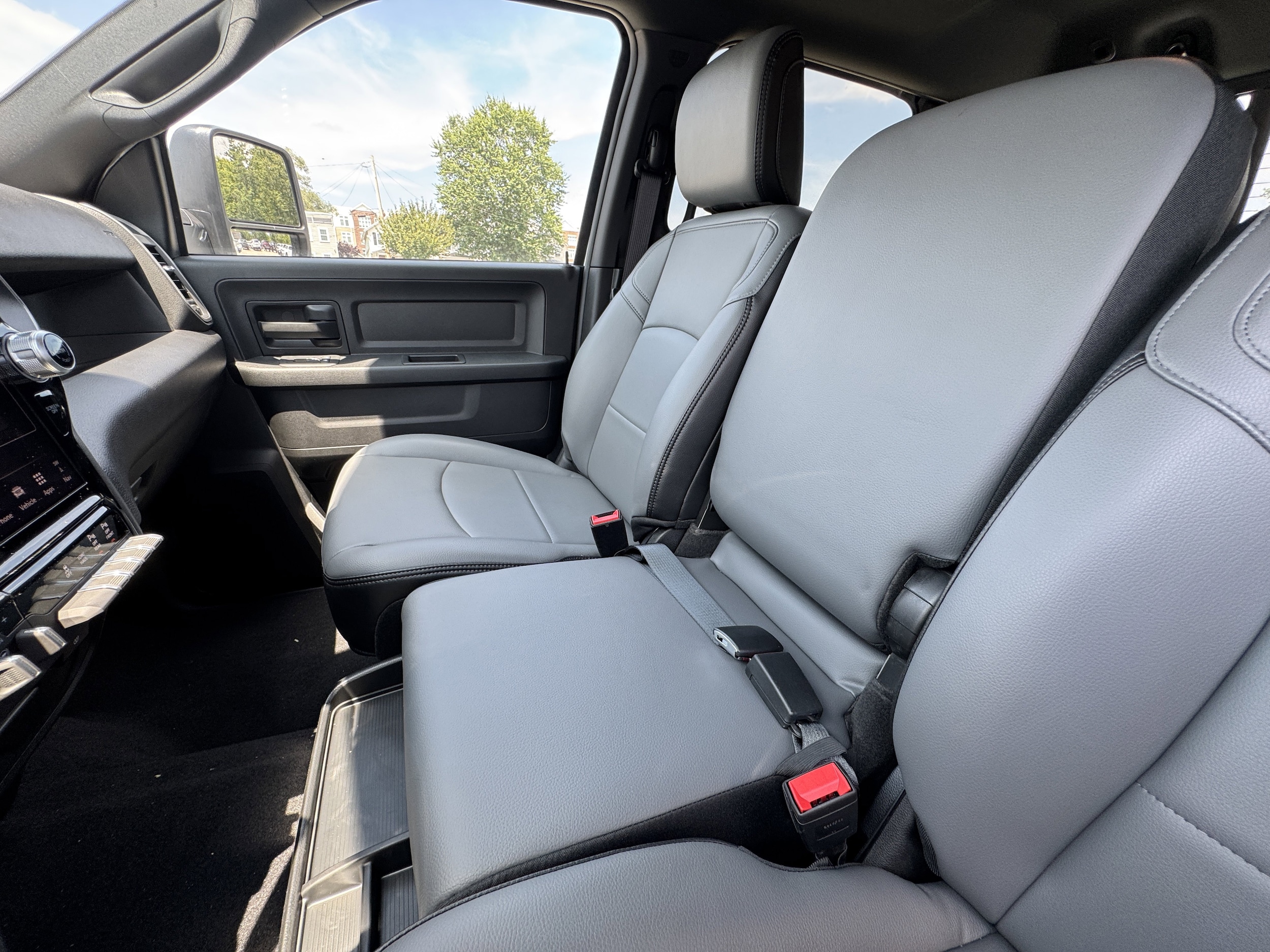 2025 RAM 2500 Tradesman - Photo 15