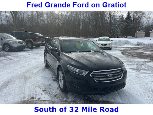 2018 Ford Taurus SEL's photo