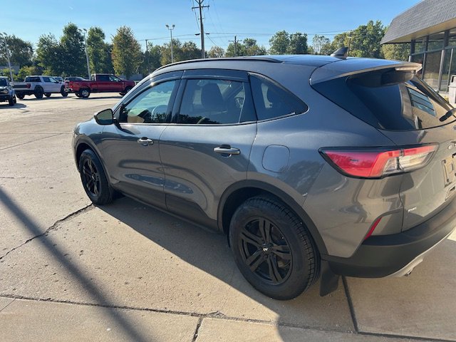 2021 Ford Escape SE photo 4