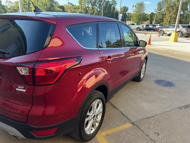 2019 Ford Escape SE photo 3