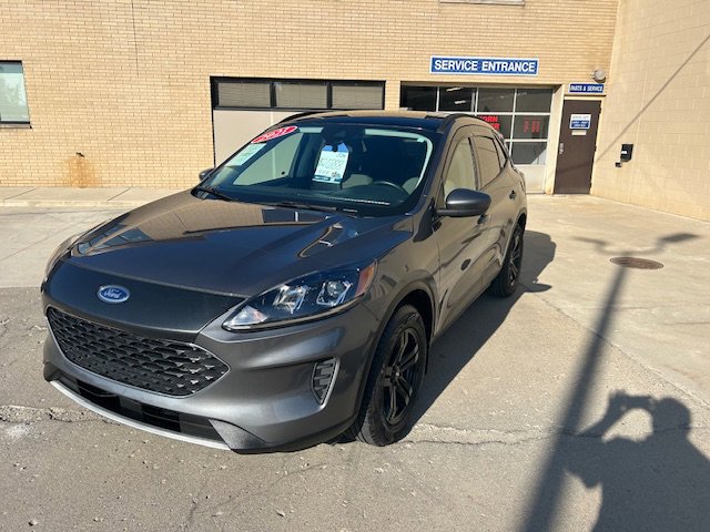 2021 Ford Escape SE photo 2