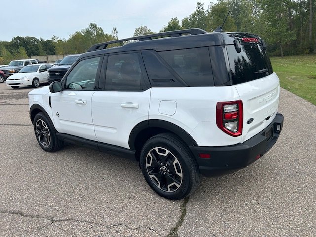 2022 Ford Bronco Sport Outer Banks photo 2