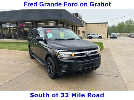 2022 Ford Expedition Max XLT SUV