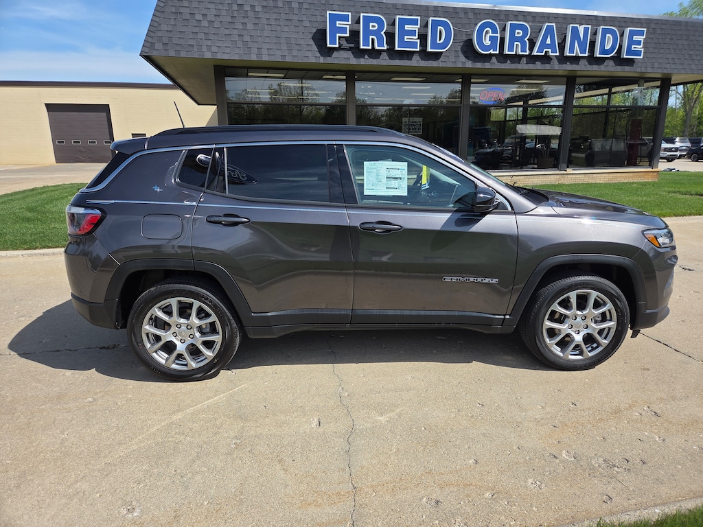 Used 2022 Jeep Compass Latitude Lux SUV