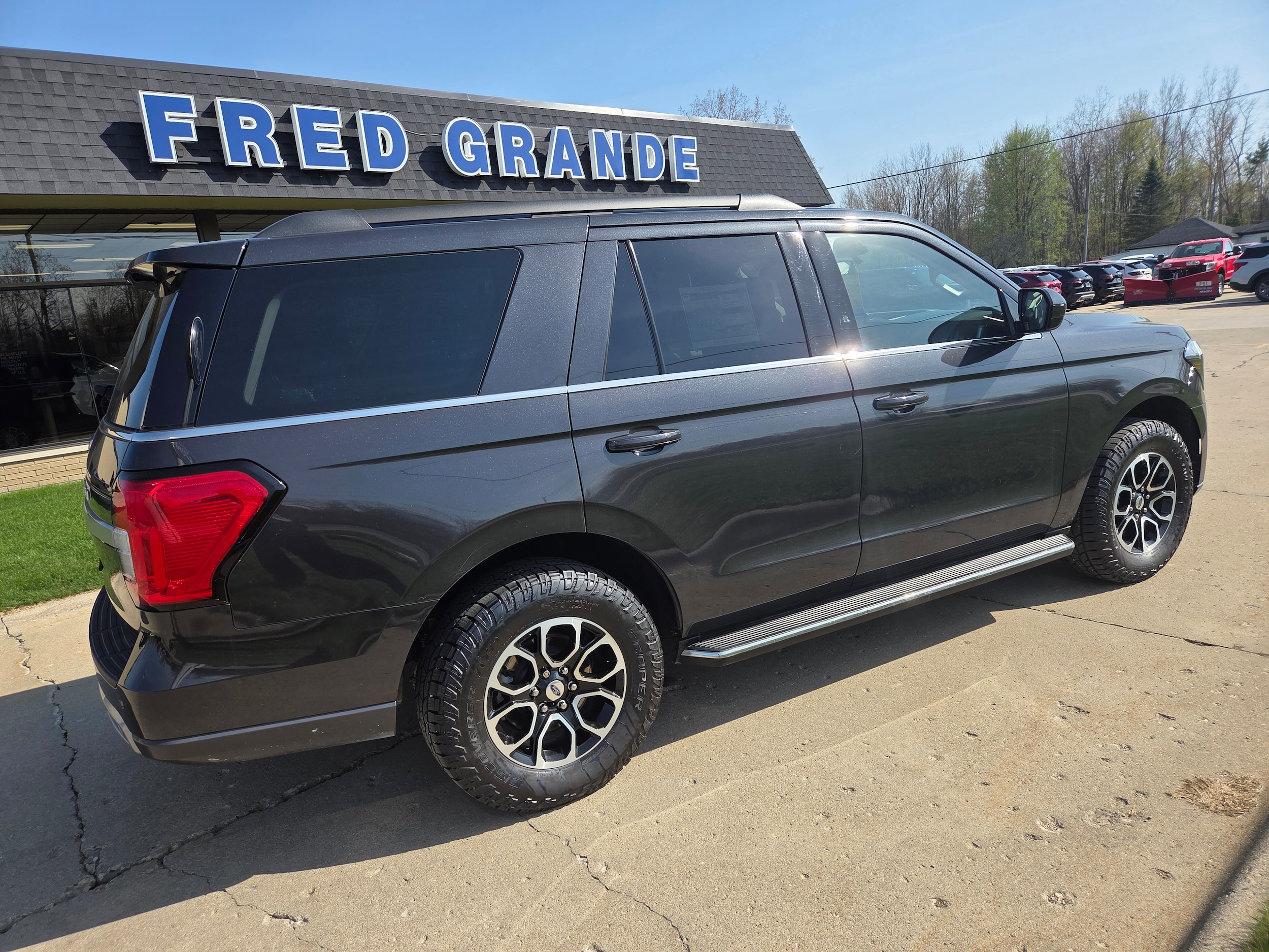 2022 Ford Expedition XLT 4x4's photo