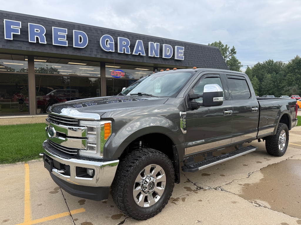 Used 2019 Ford F-350 Lariat Truck Crew Cab