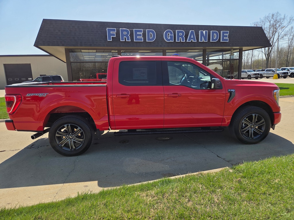 Used 2022 Ford F-150 XLT Truck SuperCrew Cab